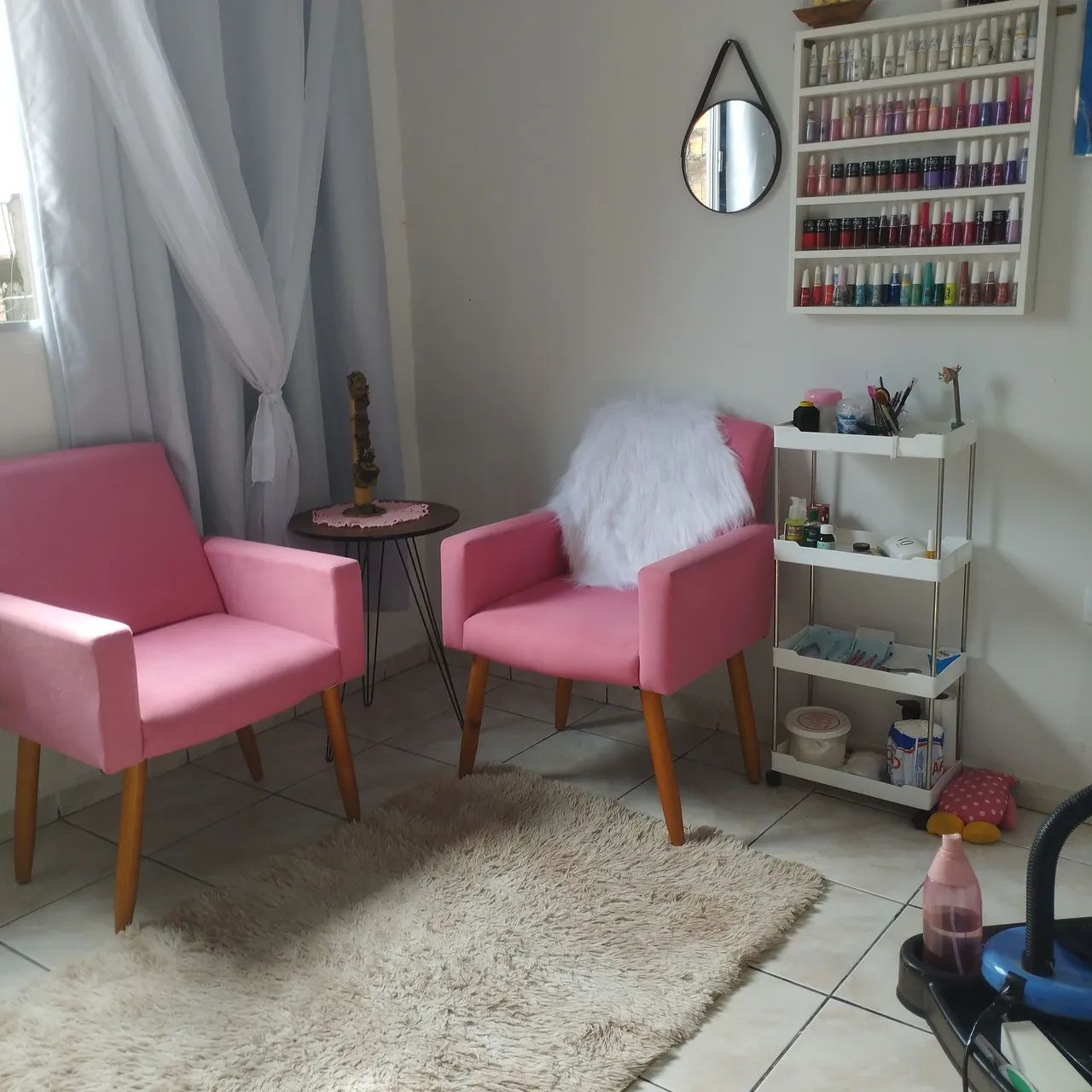 Poltronas Rosa - Elegância e Conforto