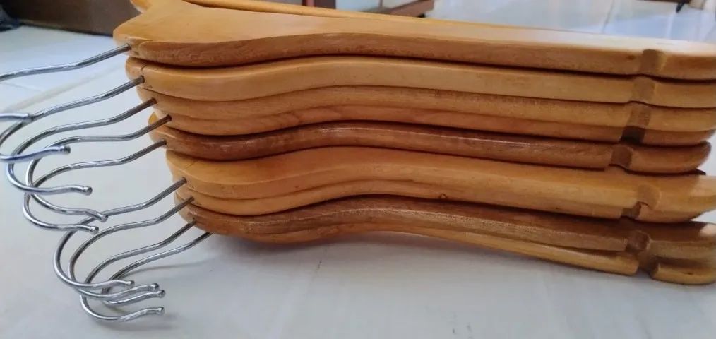 Cabides de madeira - Foto 4