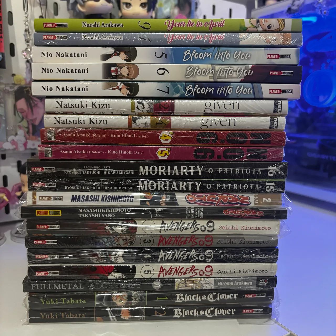 Mangás diversos (LEIA A DESCRIÇÃO)