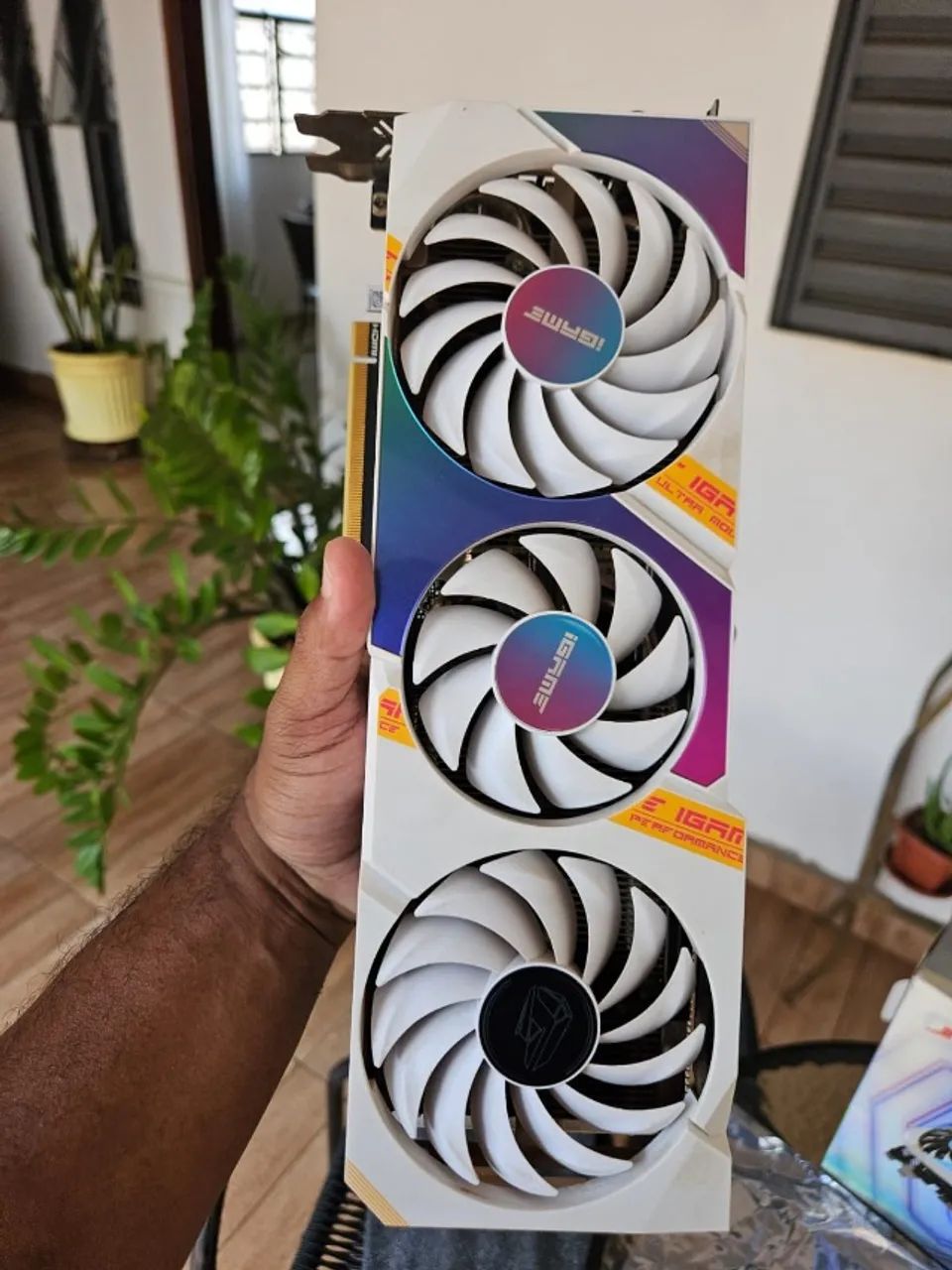 Placa de vídeo nvidia colorful igame series geforce rtx 30 series rtx 3050 8gb - Foto 3