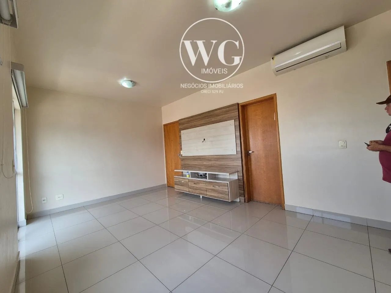 Cond. Grand Prix 02 quartos - 72m² 01 vaga parque 10
