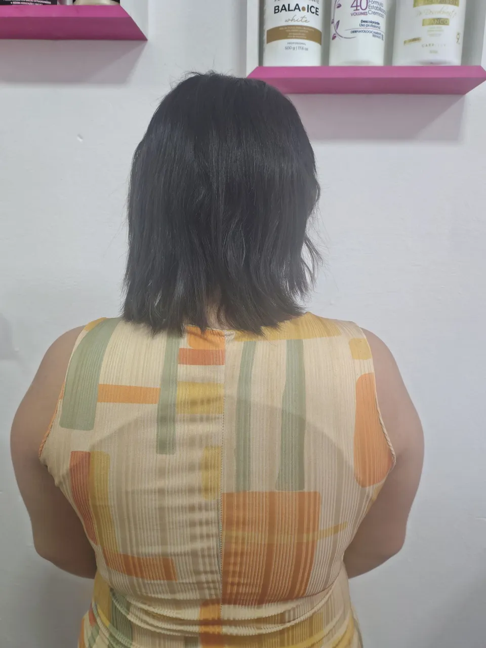 Aplicação e manutenção de mega hair 