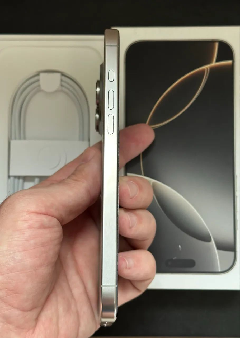 iPhone 16 Pro Max 256GB - Titânio Natural - Bateria 100