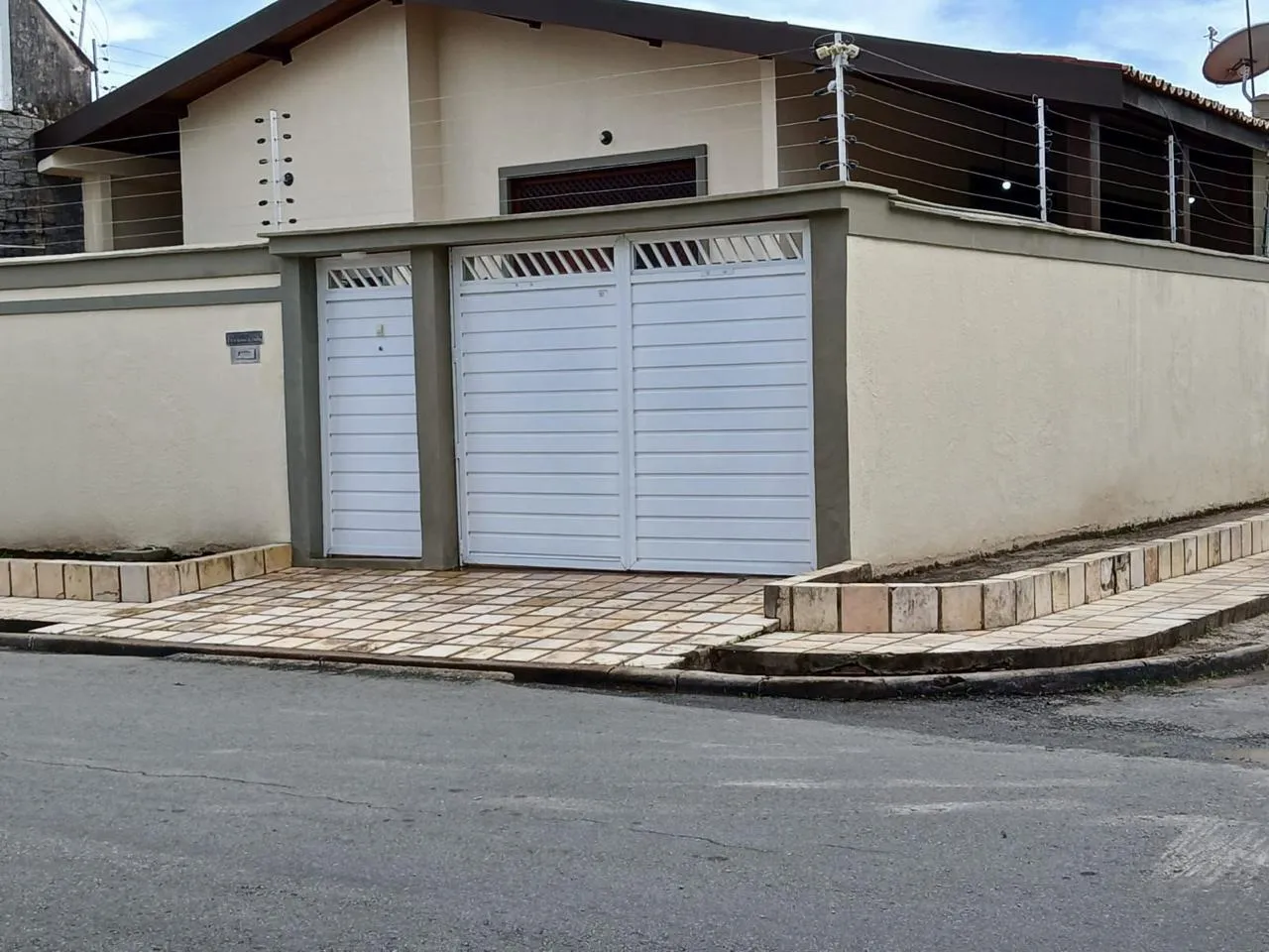 Alugo linda casa no Recanto dos Vinhais