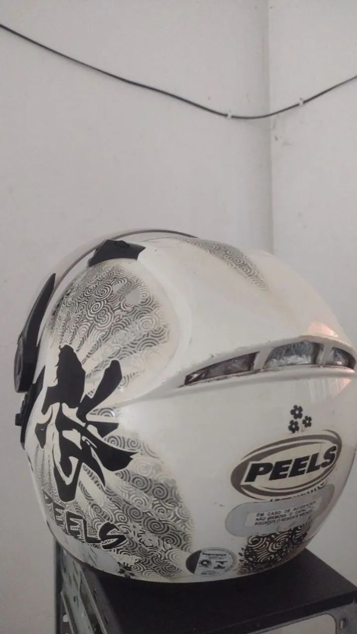 Capacete de Motocicleta - Estiloso e Seguro - Foto 5