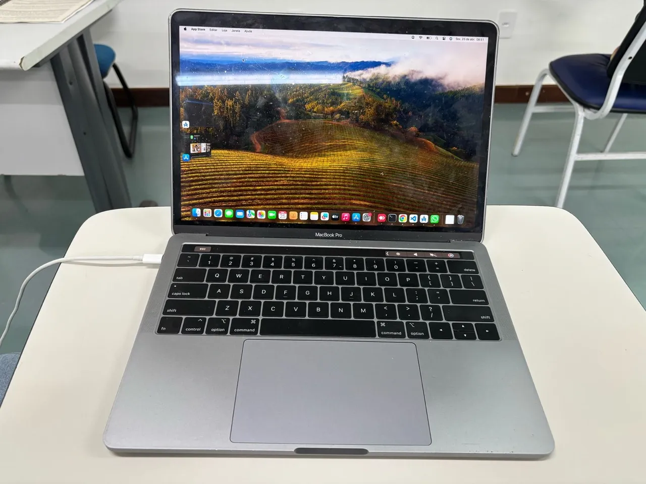 macbook pro 13 2019