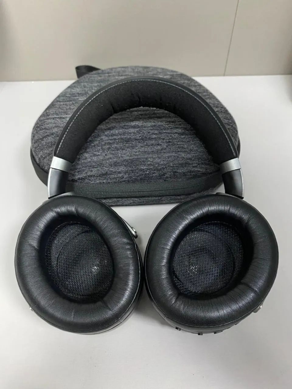 Fone de Ouvido Focal Bathys64363331457027122
