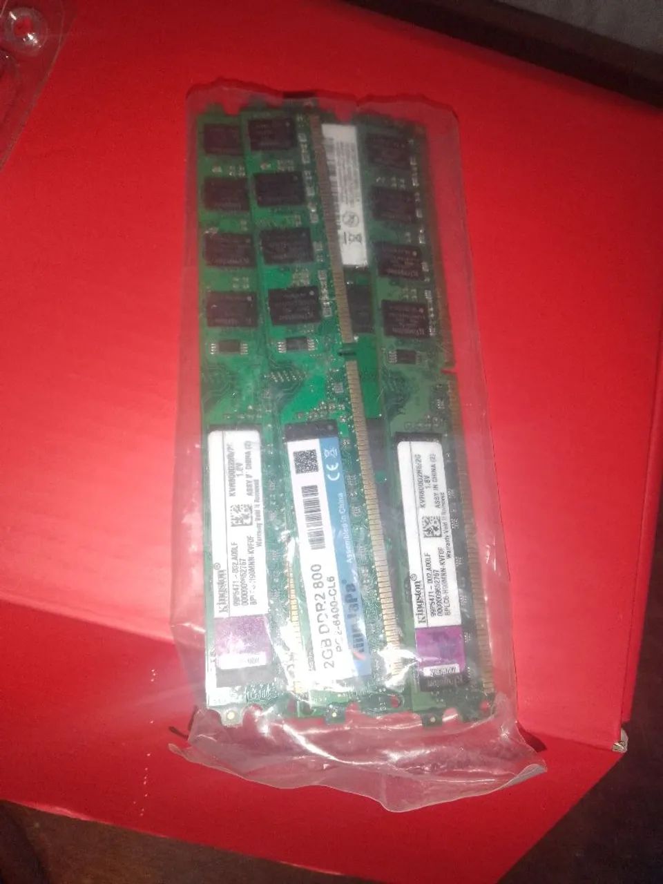 2g de memória Ram cada uma 30 $