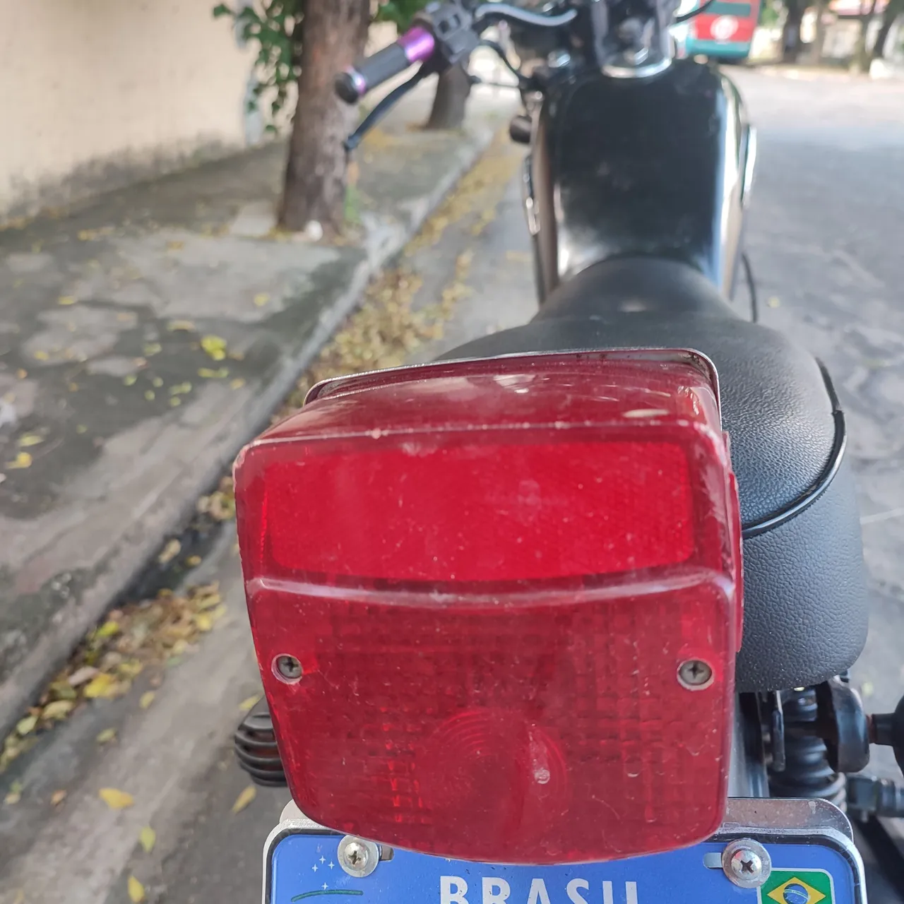 Lanterna traseira e 4 piscas intruder 125