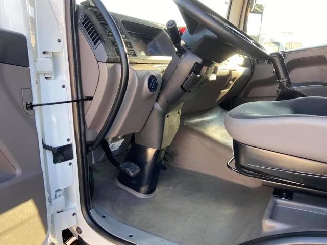 vw 24.280 6x2 ano 2013/13 com munck 43.T - Foto 8