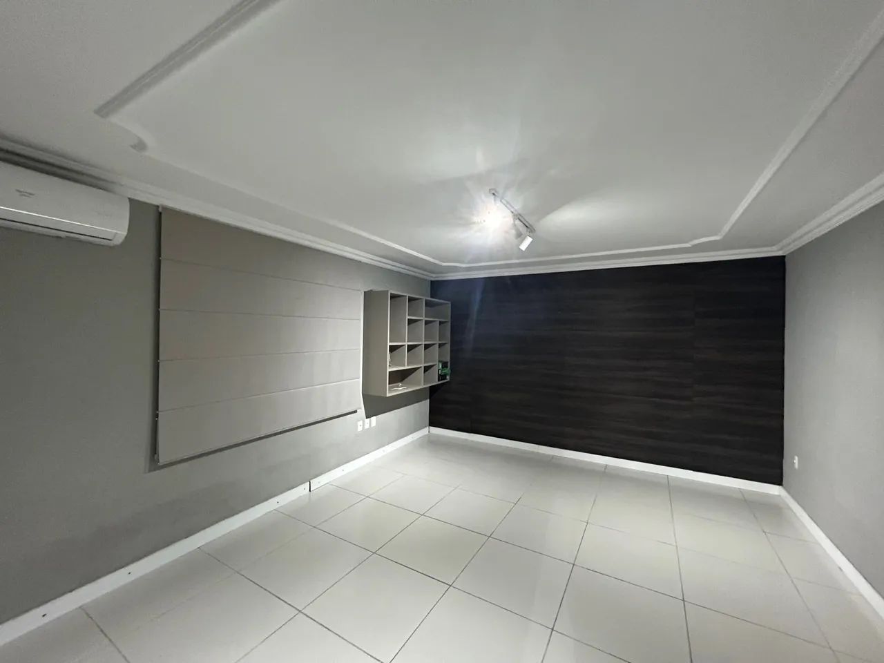 VENDO CASA MODERNA NO FAROL!! 3 QUARTOS!! 650 MIL REAIS!!