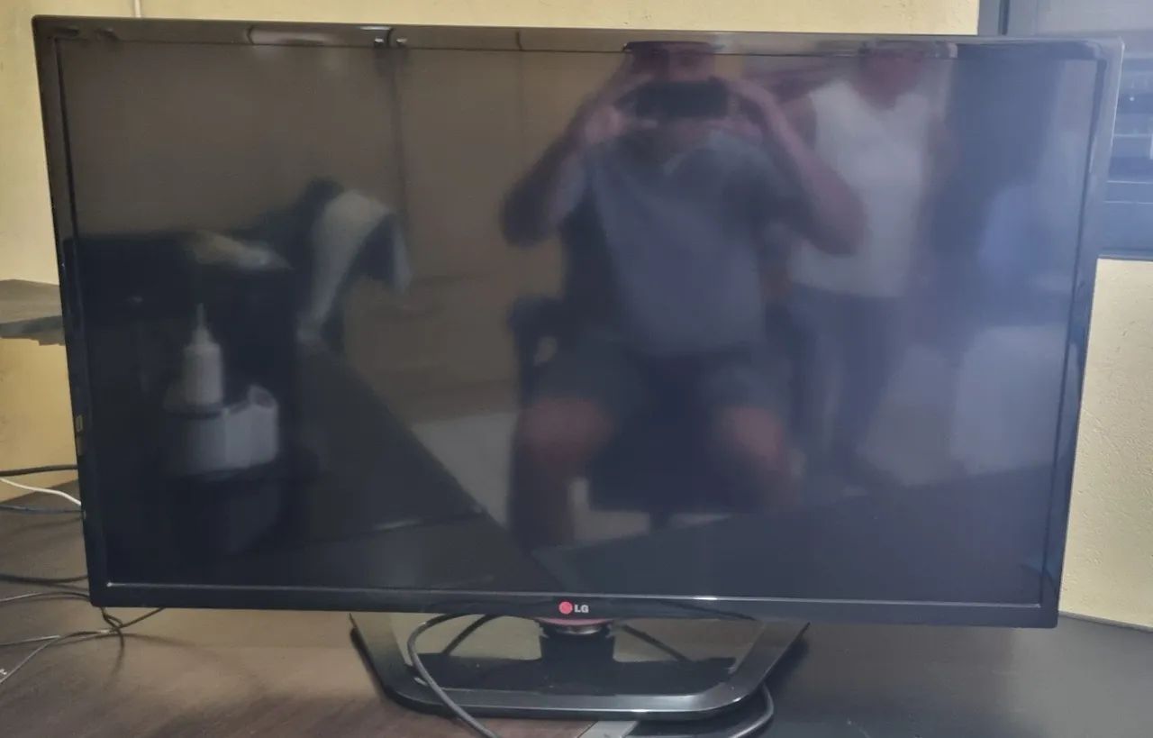 TV LG led full HD  39 polegadas. 