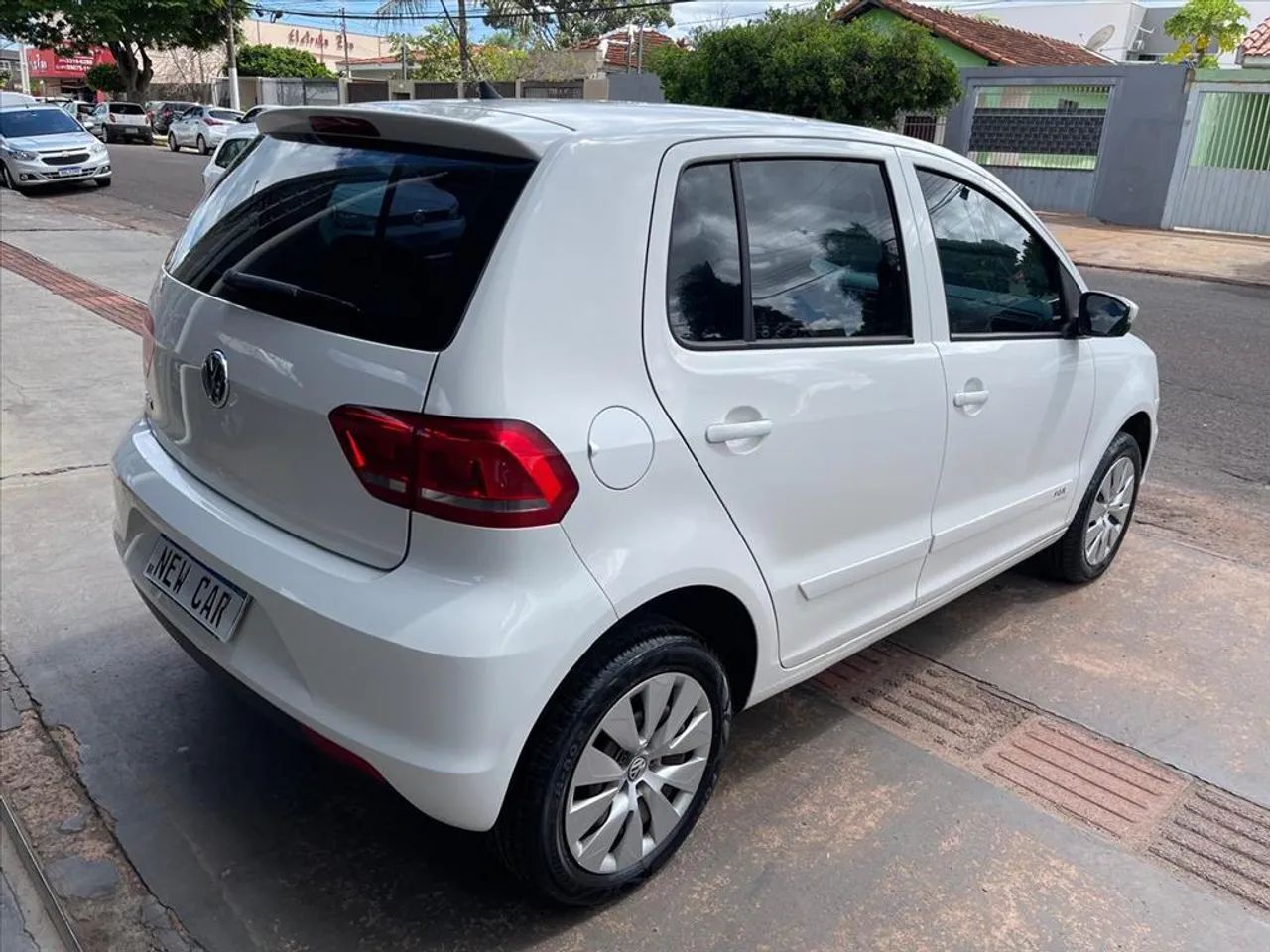 VOLKSWAGEN FOX 1.0 MPI TRENDLINE 12V FLEX 4P MANUAL - Foto 5