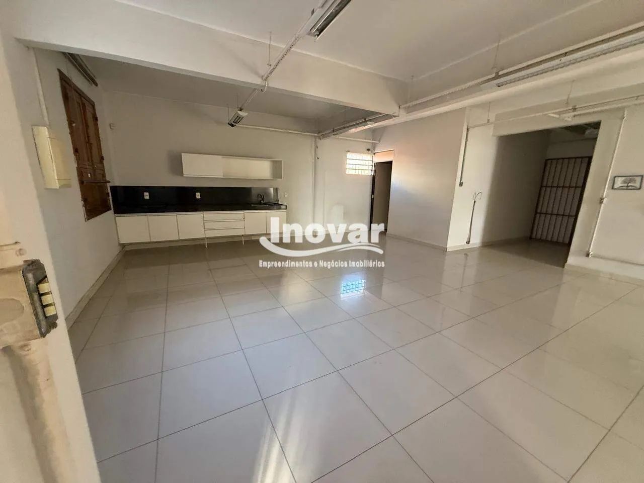 Prédio Comercial com aproximadamente 1.045m² proximo ao Mercado Central - Foto 8