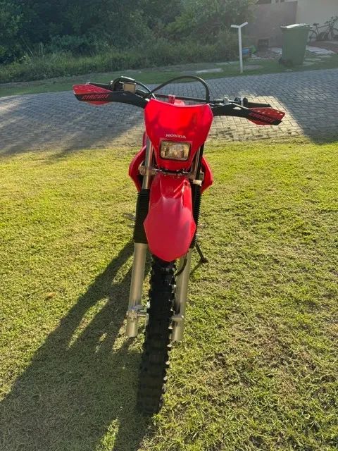 HONDA CRF 250 F COM APENAS 15 KM RODADOS - Foto 4