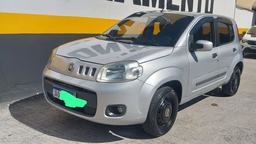 Fiat Uno Attractive 1.4 EVO Fire Flex 8V 4P 2011