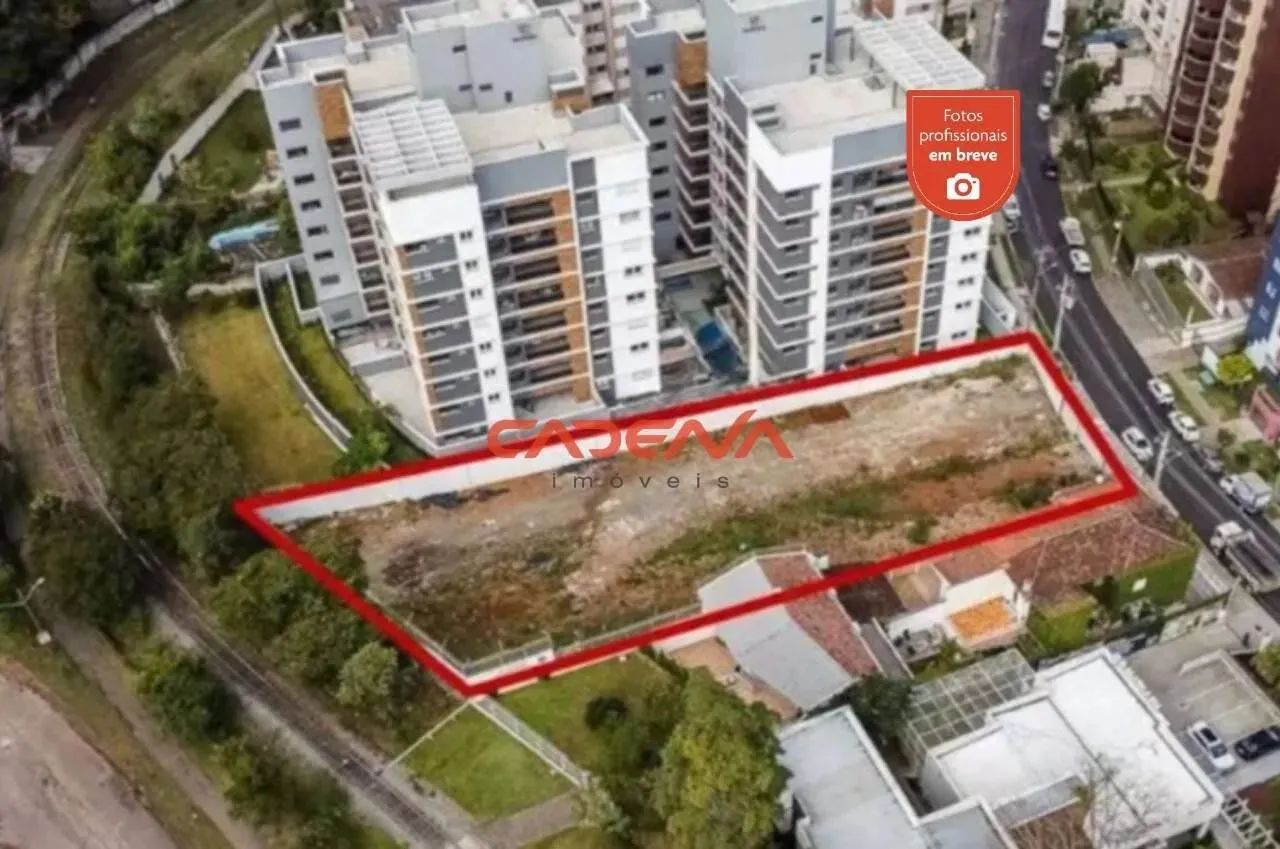 Lote à venda no Cabral