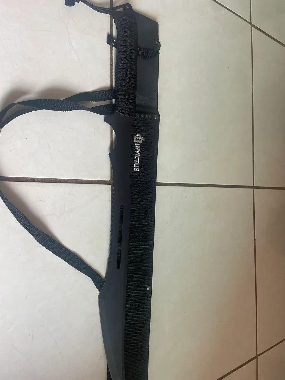 Faca Invictus63824561068289121