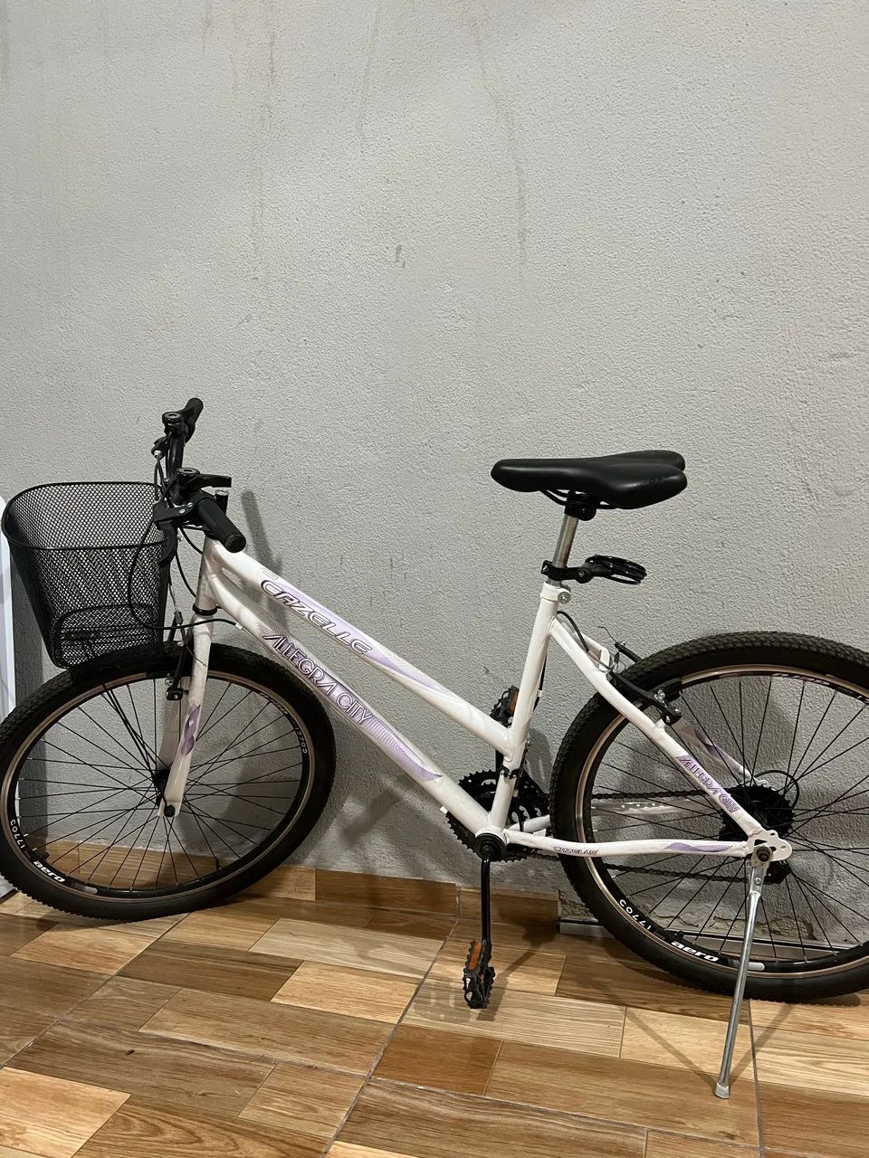 Bike Cazelle Allegra City - aro 26, 18 marchas, excelente estado!