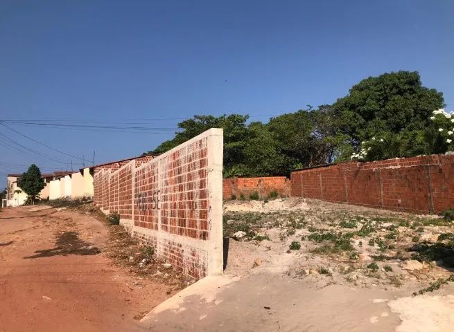 Terreno todo murado