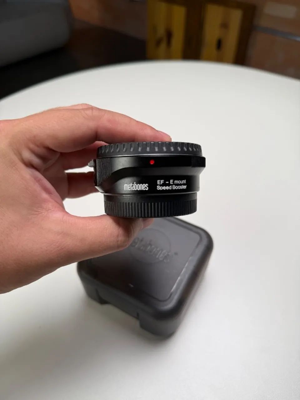 Adaptador Metabones Speed Booster EF para Sony E - Full Frame em APS-C - Foto 2