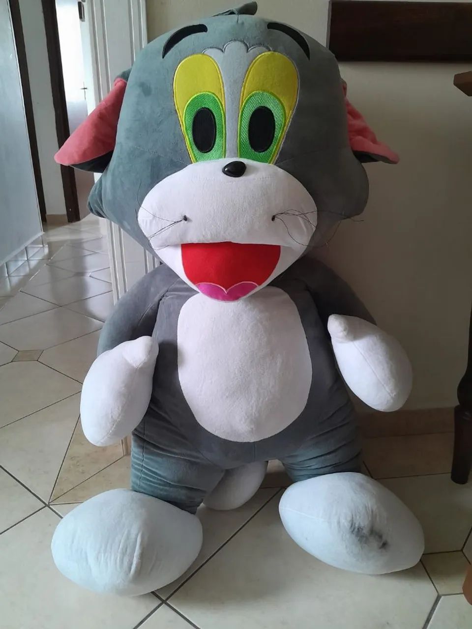 Boneco gigante de 1,10cm do Tom e Jerry