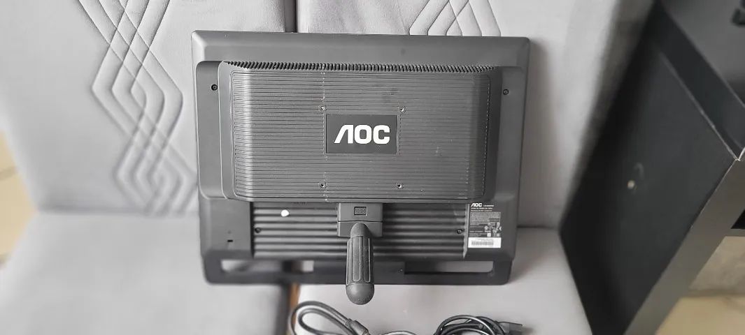 Monitor AOC 20 polegadas - Foto 2