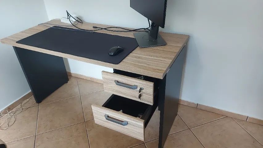 Mesa de escritório - Foto 2