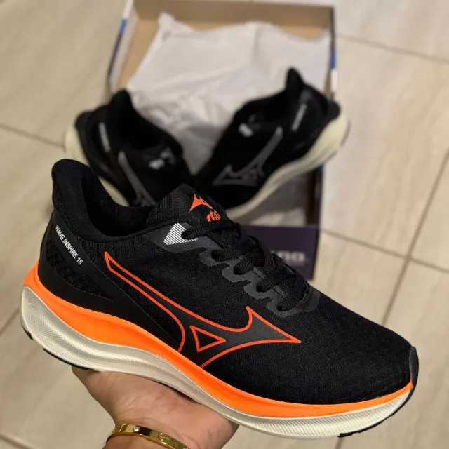 Tênis Masculino Preto com Laranja - Calçados Esportivos - São