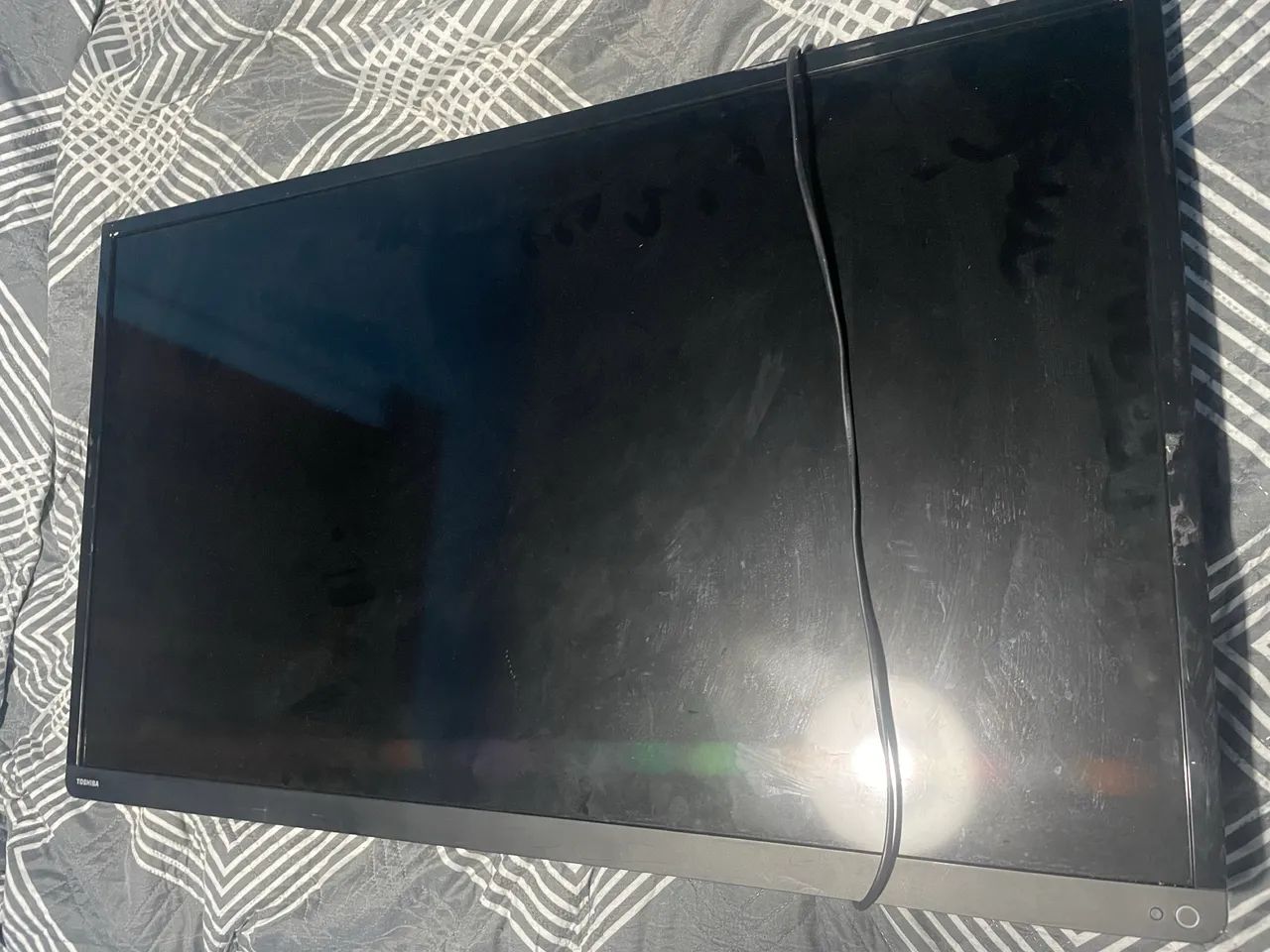 3 TVs LED - aproveitamento de tela e peças  - Foto 3