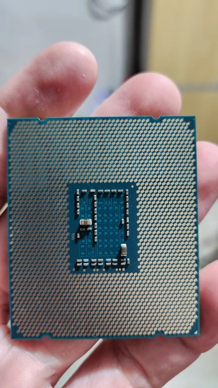 Processador Intel Xeon E5-2670 v3466474641707520002