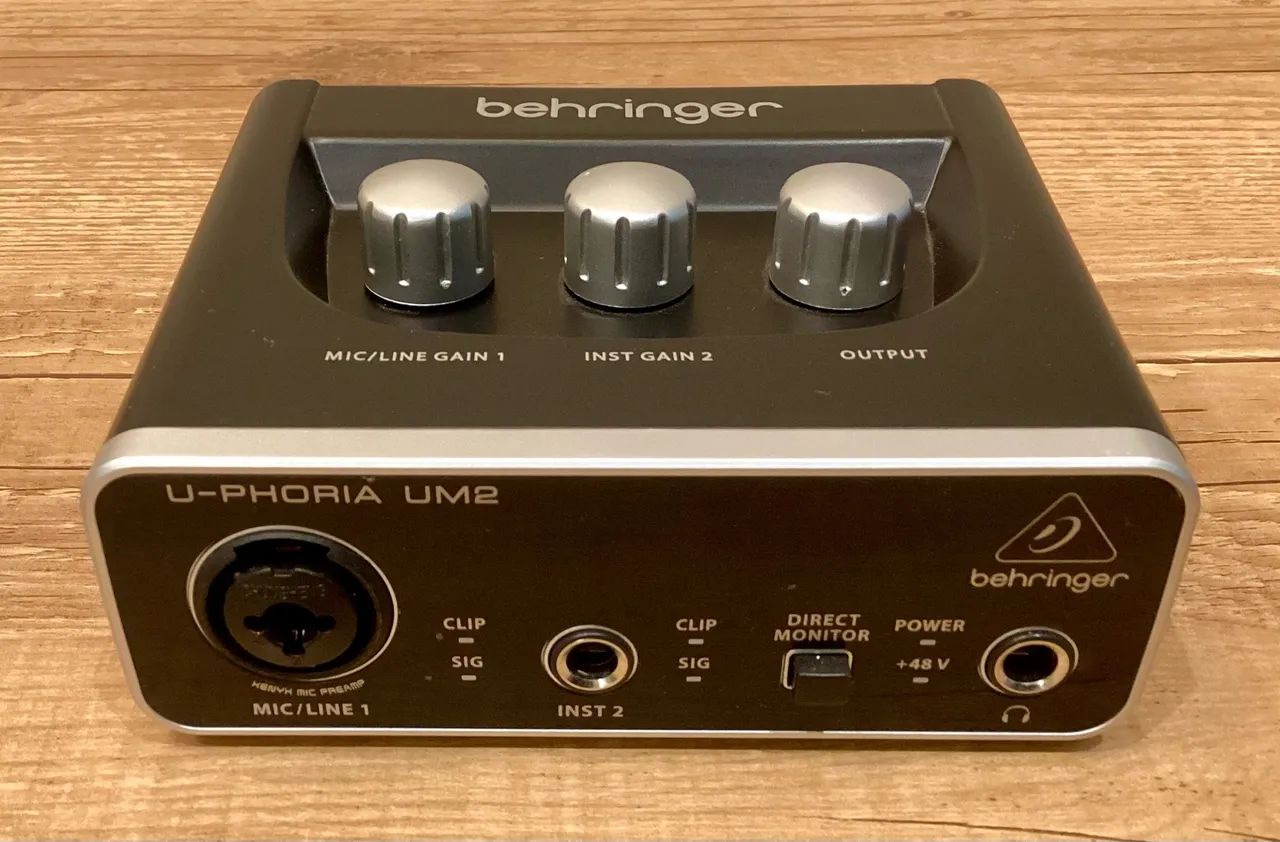 ACEITO PROPOSTAS - Interface de Áudio Behringer U-Phoria UM2 ? Estado de Nova! - Foto 2