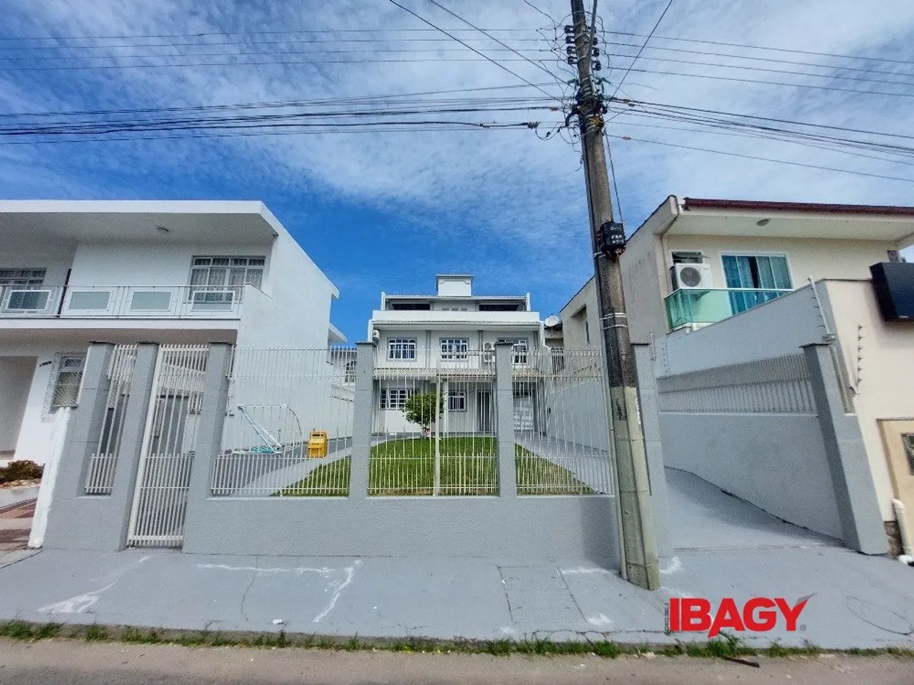 Excelente Casa 3 dormitório(s) em Barreiros - São José - Foto 4