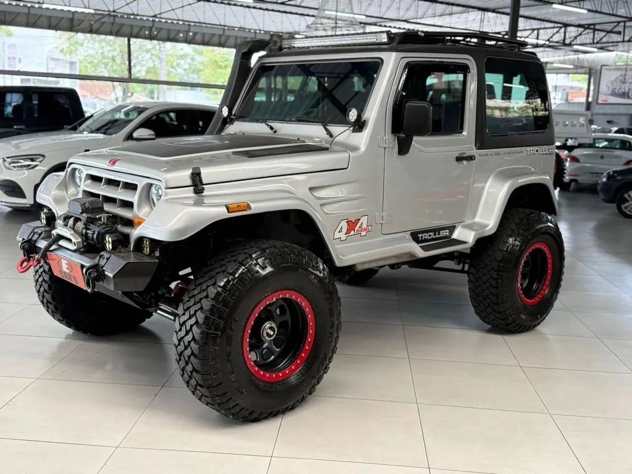 Troller T-4 4X4 2.8 TB Int. Cap. Rígida Diesel 2005
