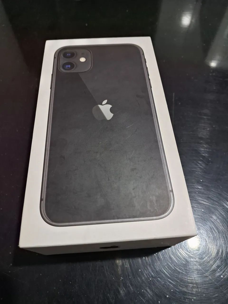 Vendo iPhone 11 vai caixa carregador