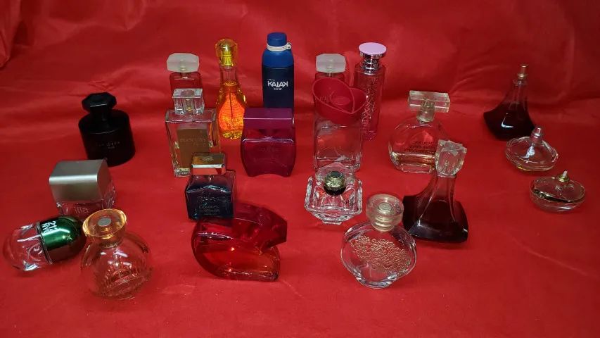 Coleção de Frascos de Perfumes Diversos - 20 Unidades - Foto 3