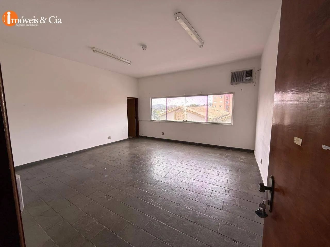 SALA COMERCIAL NO ALVINOPOLIS