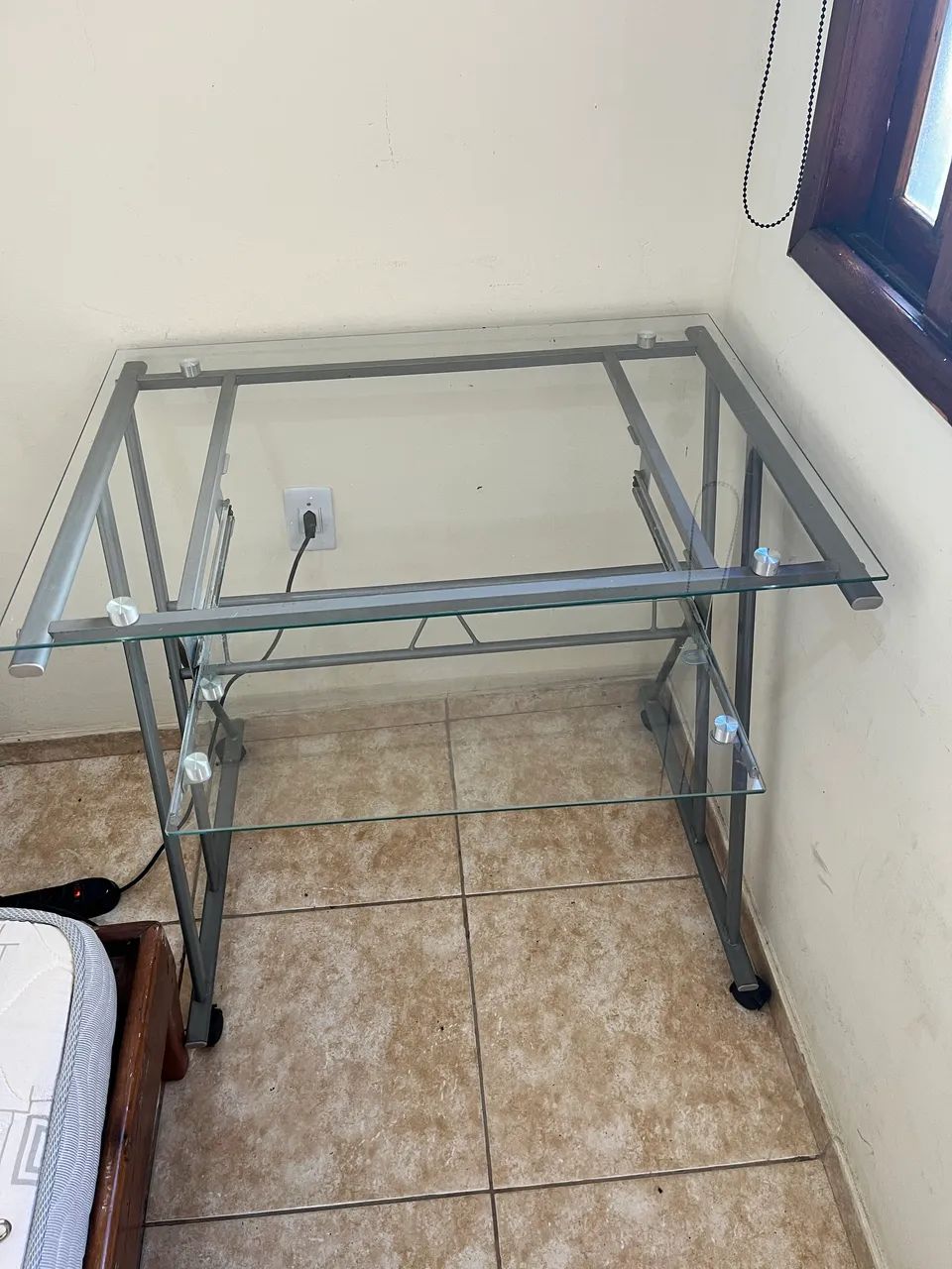 Glass Desk65578337501825121