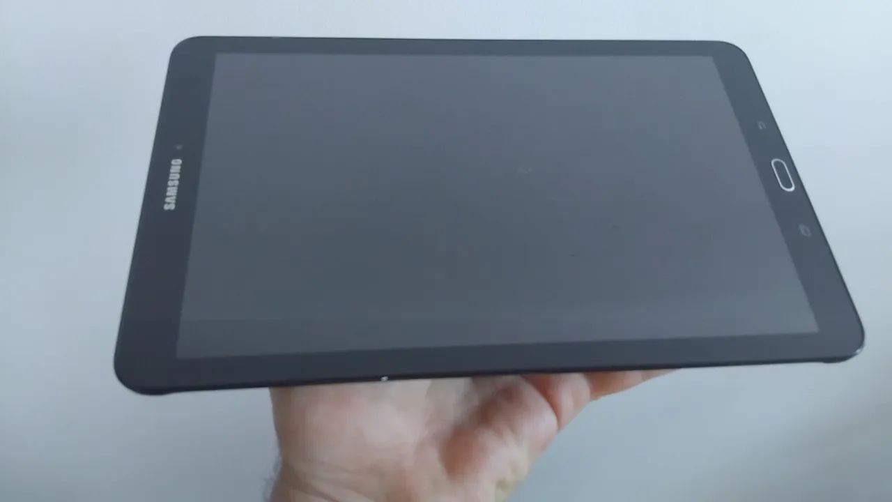 Samsung Galaxy Tab E SM-T560