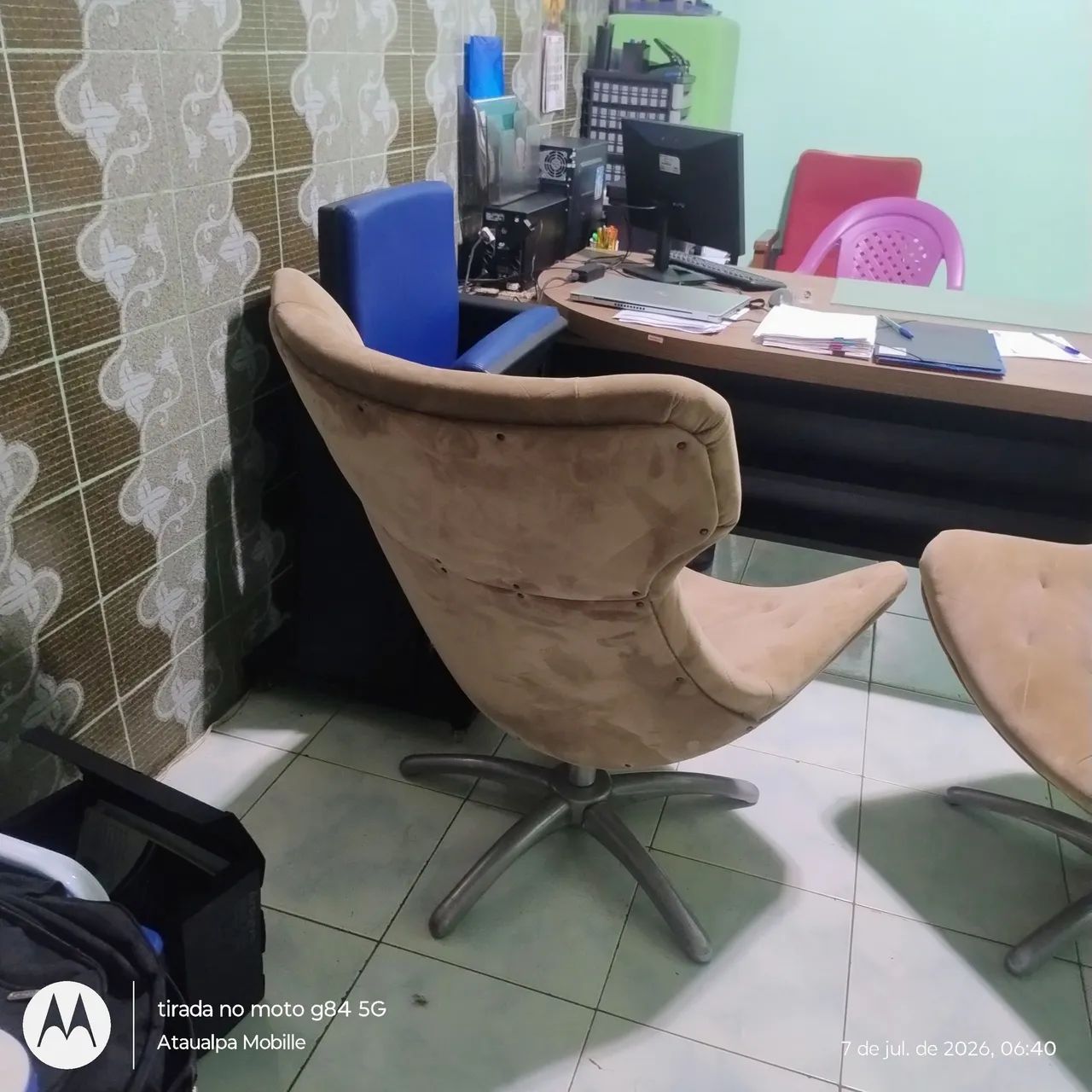 Poltronas EGG clássica com base giratória alumínio fundido  - Foto 2