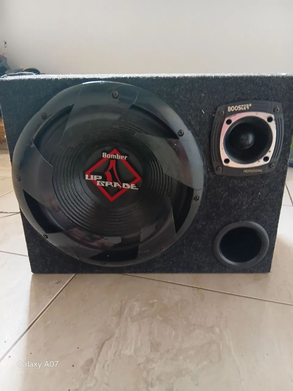 Vendo caixa de som e pirâmide  - Foto 4
