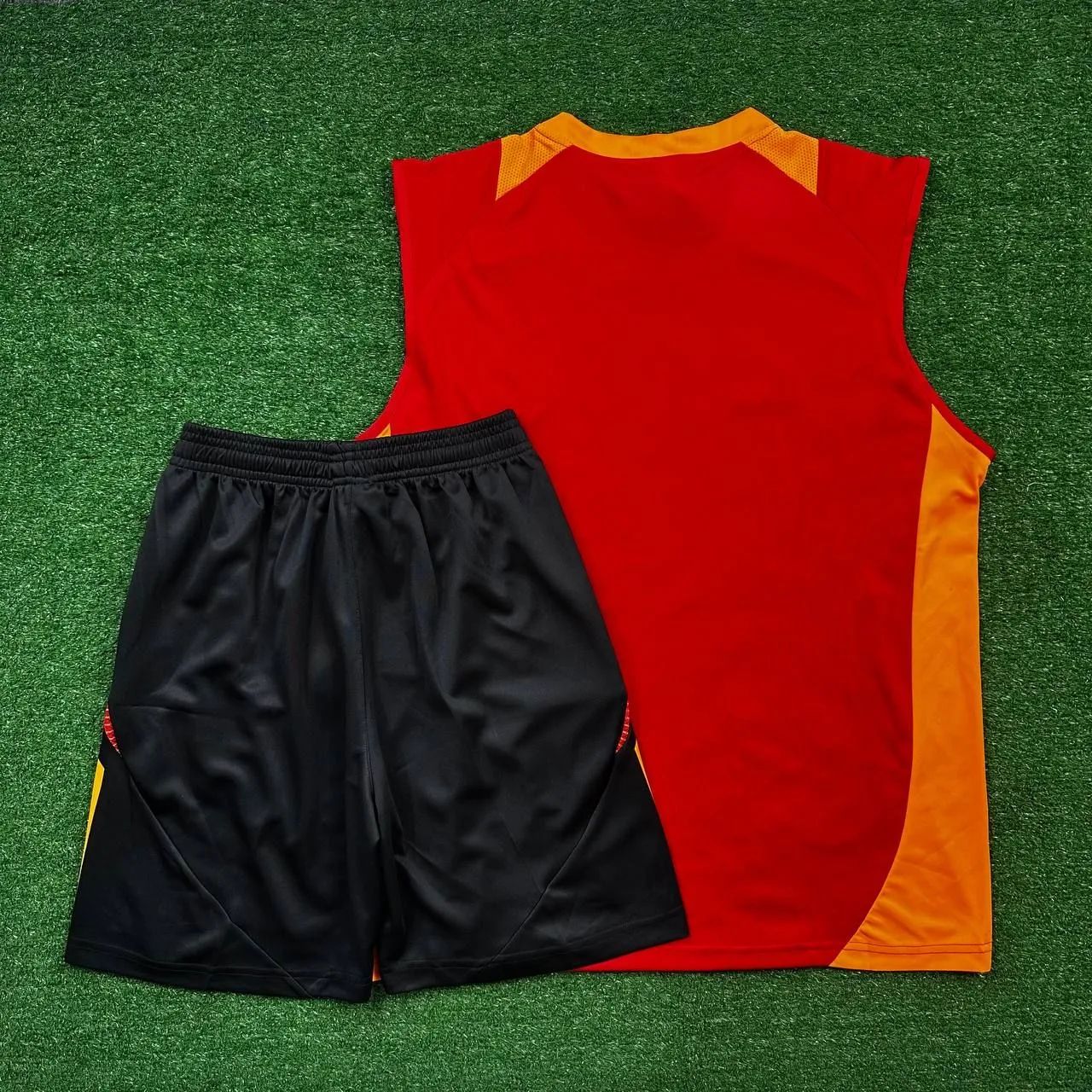 Kit Treino Bayern Munich Regata e Short com zíper  - Foto 4