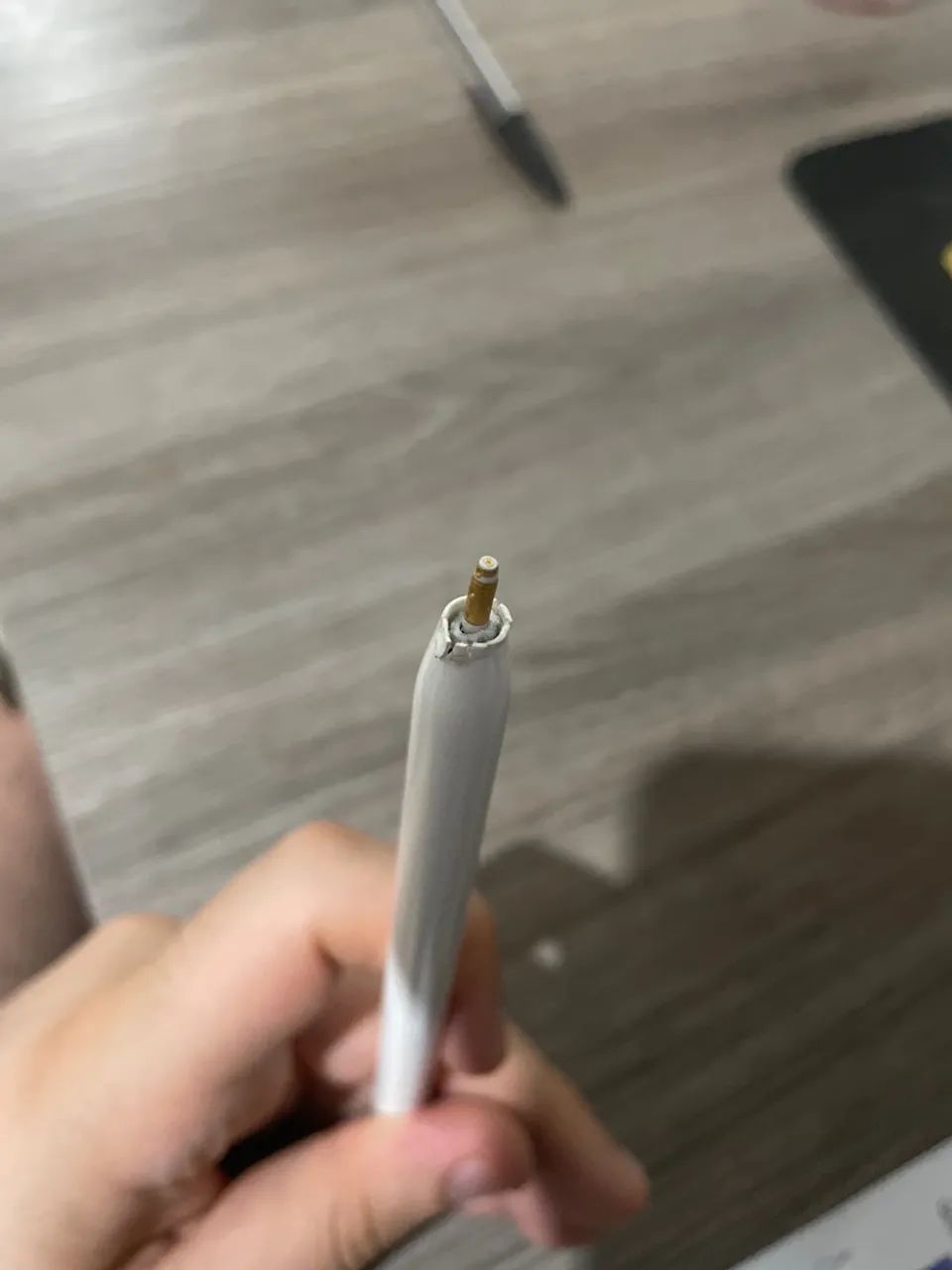 Aple Pencil 1ª Geração (ponta quebrada e presa e sensor provavelmente danificado) - Foto 4