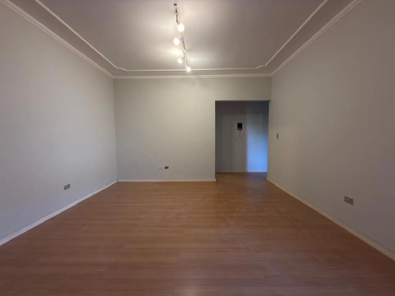 Apartamento amplo no Rita Vieira 