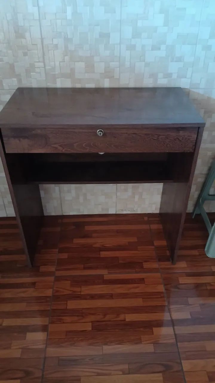 Escrivaninha com gaveta  - Foto 2