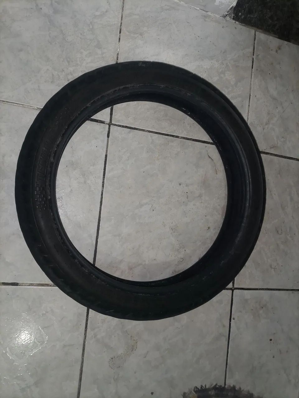 Pneu 110/70/17 Dianteiro CB 300 meia vida - Foto 2