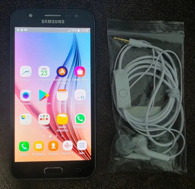 Celular Samsung J5 - funcionando e sem avarias