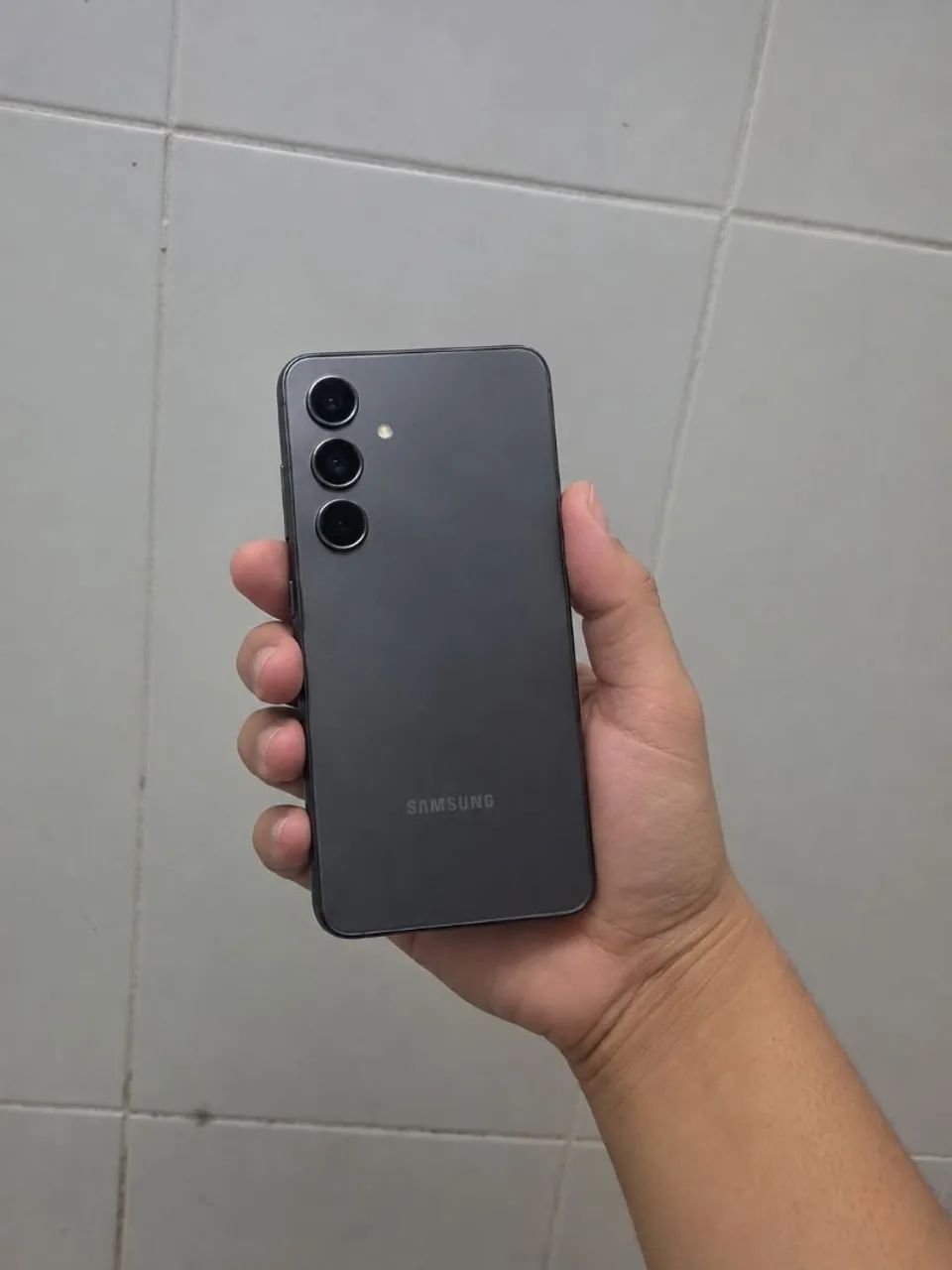Samsung S24