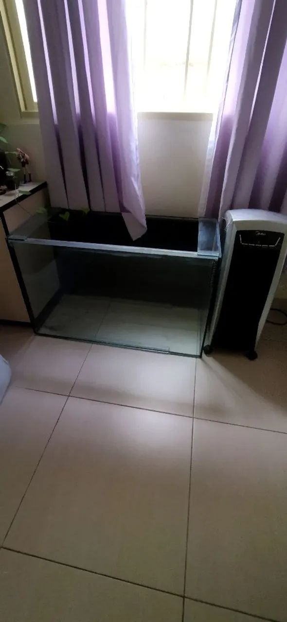 Vendo aquário de quase 300 litros