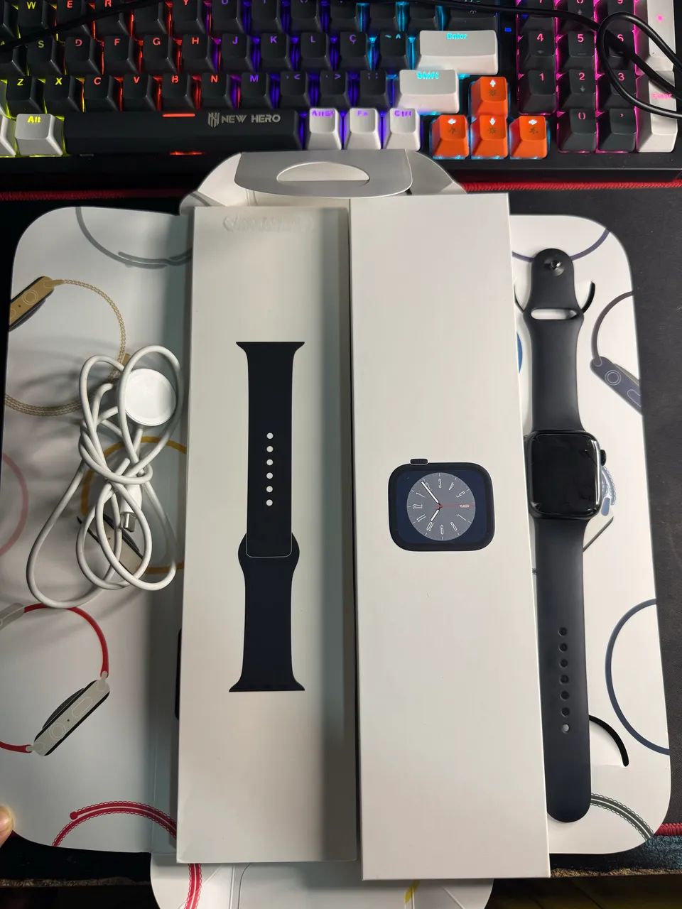 ? Apple Watch Series 8 41mm - Midnight  ?